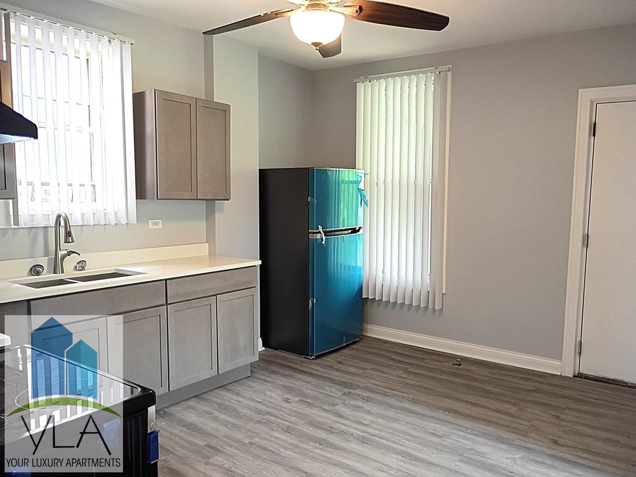 5626 South Marshfield Avenue #2 - Photo 4 of 12