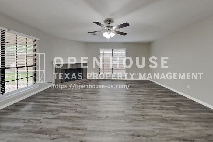 3323 Colonel Court Dr - Photo 6 of 22