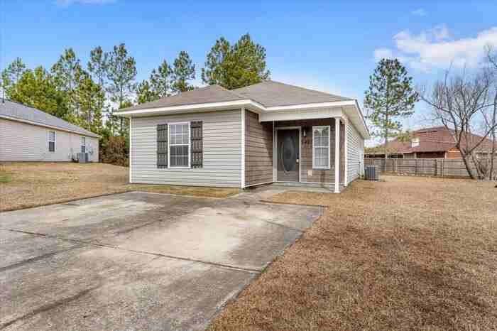 5467 Quail Creek Cir - Photo 3 of 35