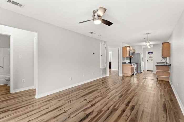 5467 Quail Creek Cir - Photo 5 of 35