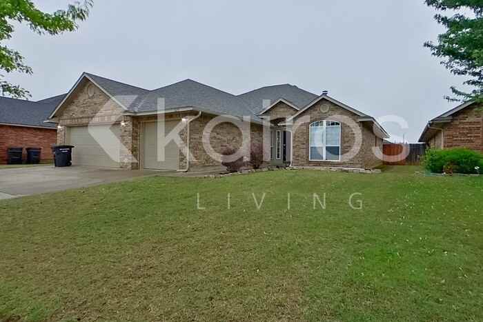 529 Loyd Ln - Photo 4 of 31