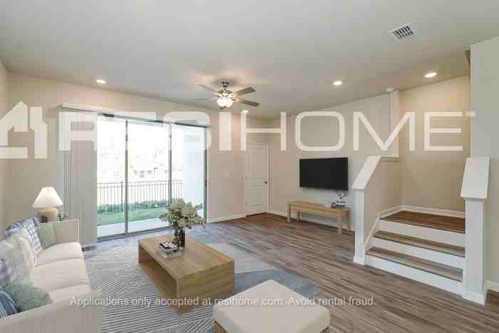 28257 Wave Crest Pl - Photo 4 of 18