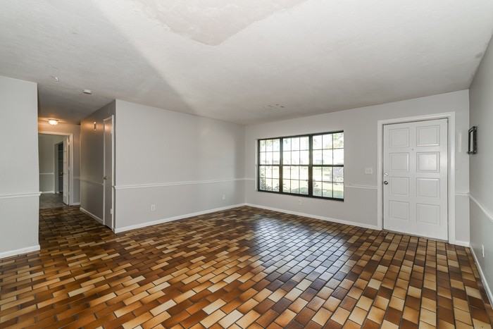 7286 Jonas Rd - Photo 2 of 15