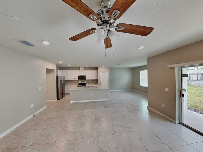 837 Rivers Crossing St - Photo 5 of 33