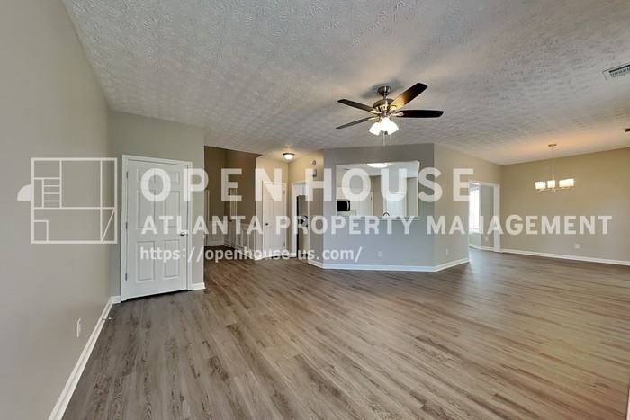 263 Colony Center Dr - Photo 5 of 20