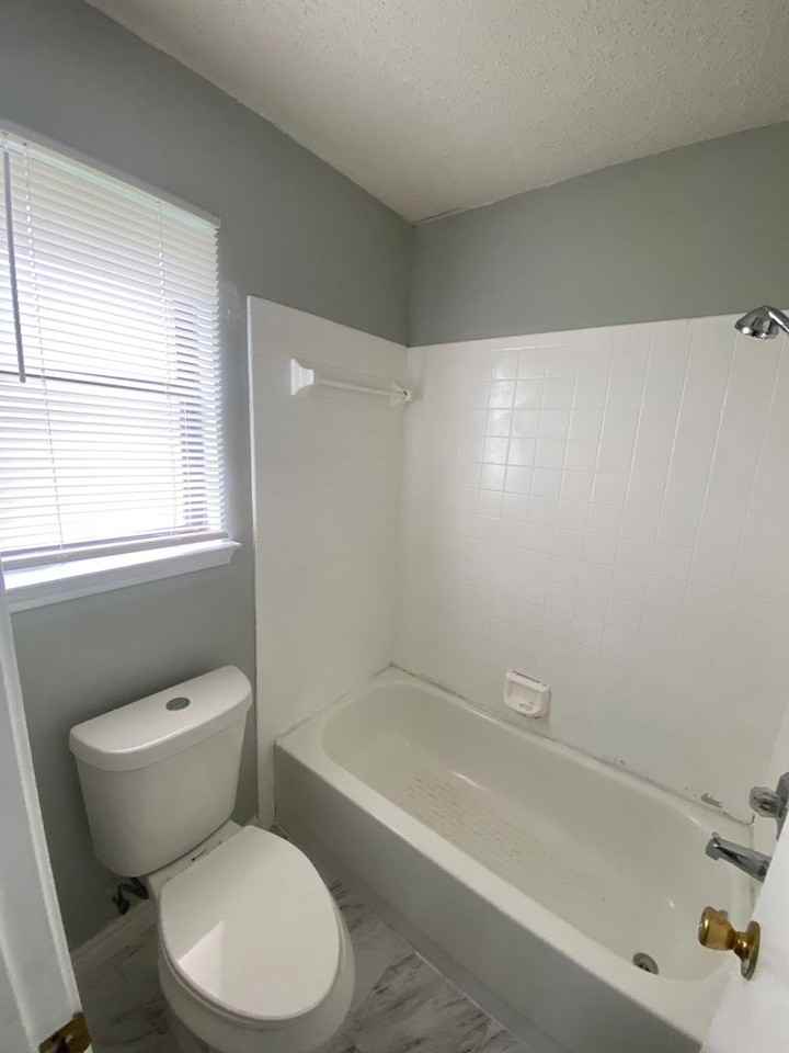 414 Baumann Dr - Photo 5 of 10