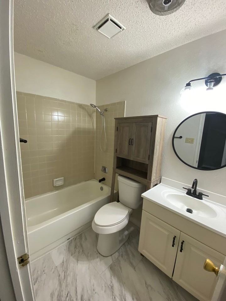 414 Baumann Dr - Photo 6 of 10