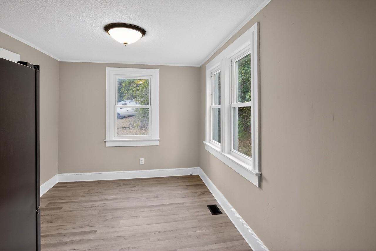 1931 Chaney St #NA - Photo 5 of 19