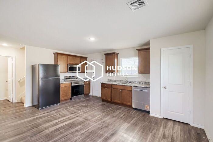 531 44th St - Photo 5 of 14