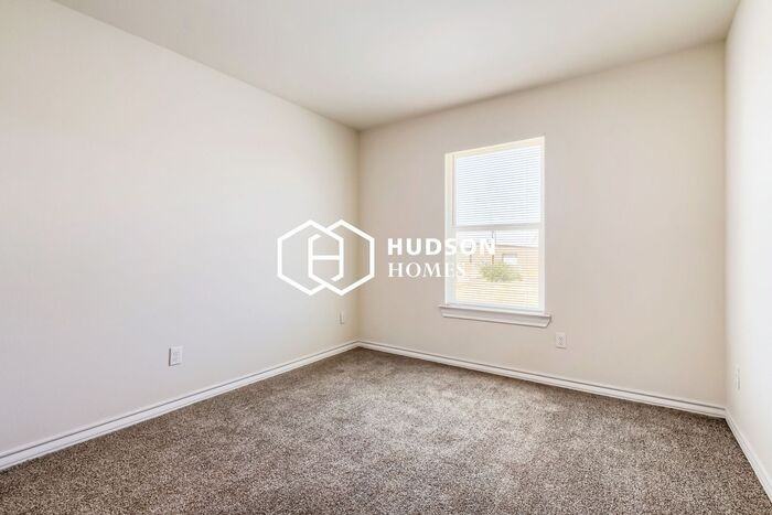 531 44th St - Photo 6 of 14