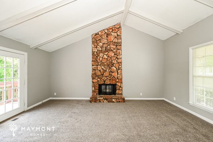 632 Cedarmont Dr - Photo 5 of 16