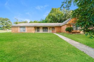 296 Woodcliff Dr - Photo 1 of 1