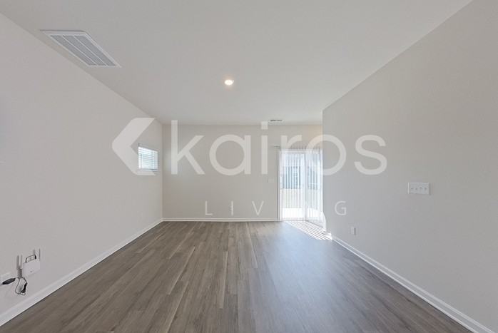 2495 Banyon Cir - Photo 6 of 22