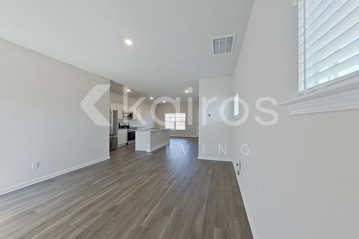 2495 Banyon Cir - Photo 7 of 22