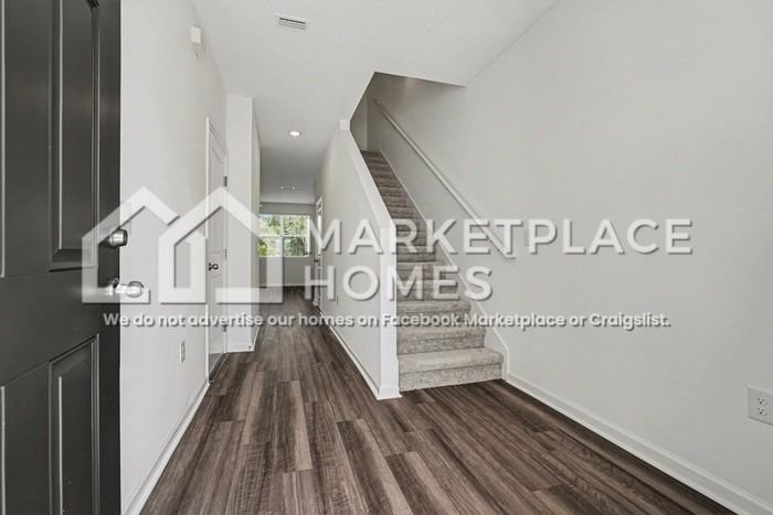 11908 Sylvia St - Photo 7 of 32