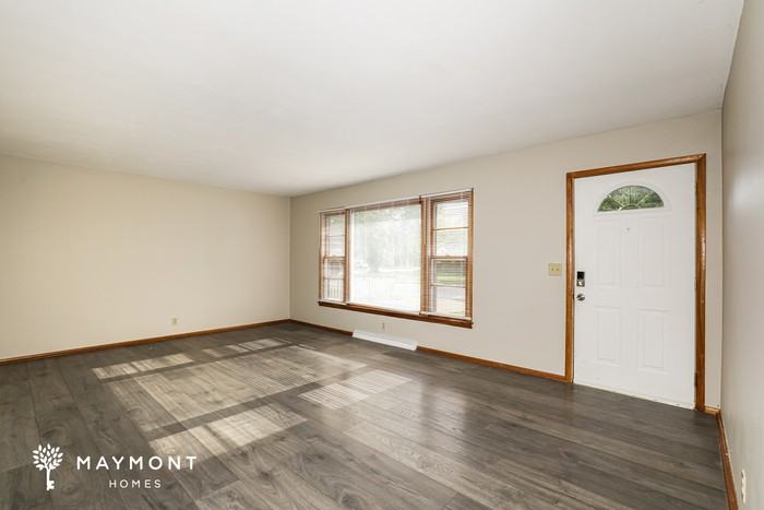 429 Brookside Ln - Photo 5 of 15
