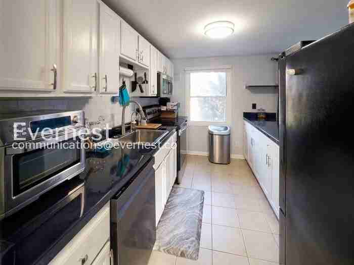 6405 Loch Crest Rd - Photo 4 of 24