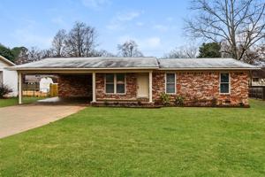 featured image of 512 Woodland