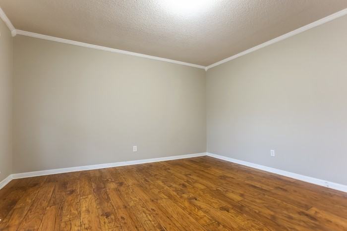 512 Woodland - Photo 4 of 10