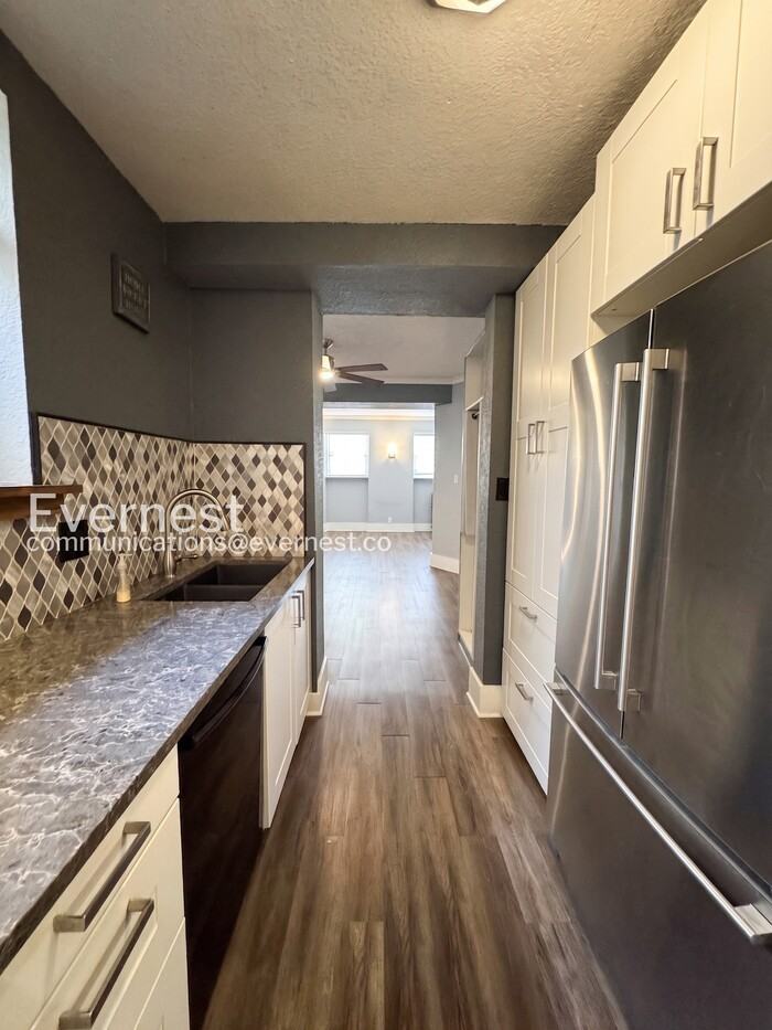 215 E 11th Ave #A1 - Photo 3 of 22