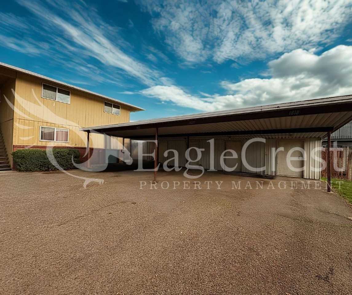 1816 Evergreen St. - Photo 3 of 12