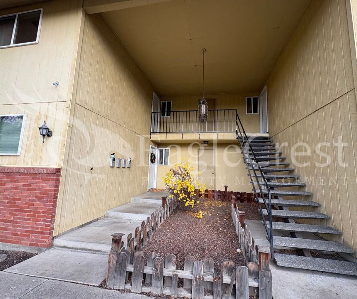 1816 Evergreen St. - Photo 4 of 12