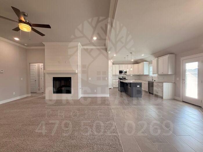941 Madden St - Photo 5 of 24