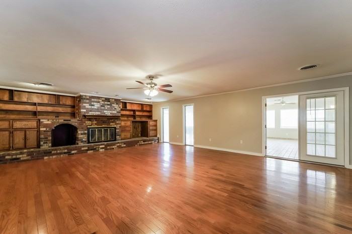 2377 Napoleon Ave - Photo 3 of 11