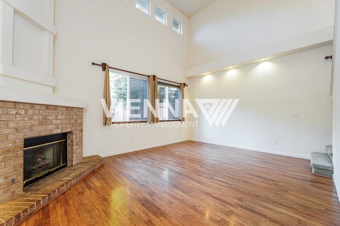 4521 Pheasant Ln - Photo 4 of 21