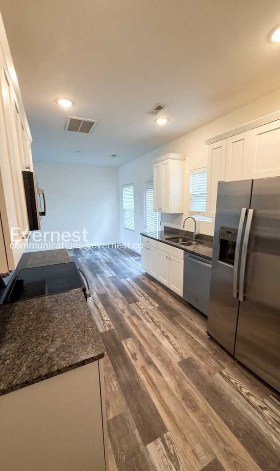 804 Jost St #70-71 - Photo 5 of 25