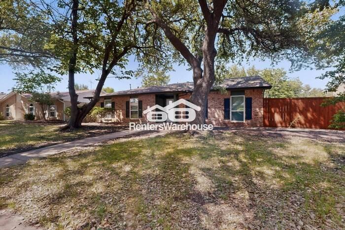 1503 Hayfield Dr - Photo 7 of 46