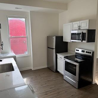 126 E 11th St #2 - Photo 4 of 16