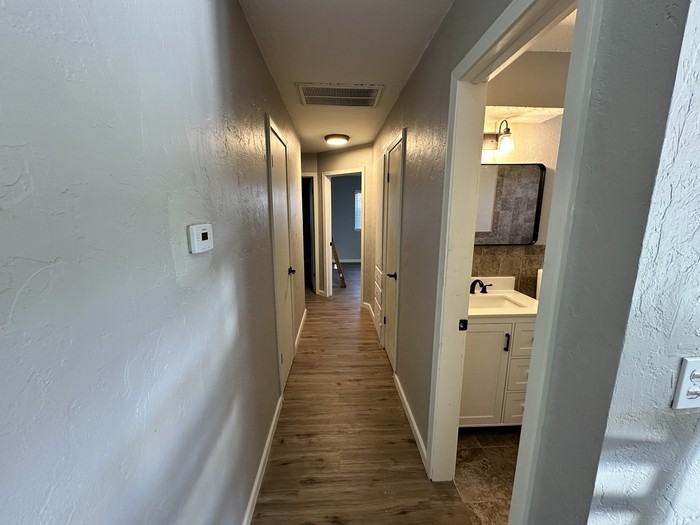 202 Dianna Dr - Photo 6 of 16