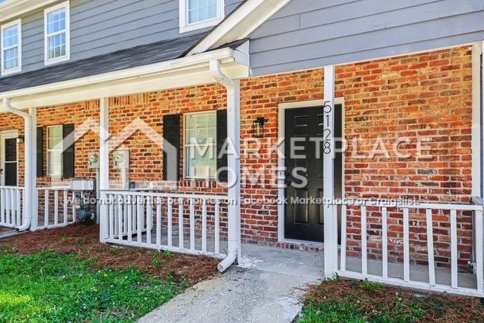 5128 Lakeview Ct - Photo 3 of 21