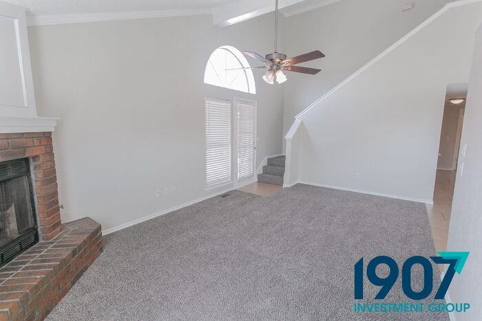 2109 Briarcliff Dr - Photo 5 of 33