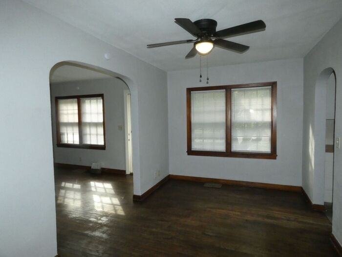 4701 Nw Green Hills Rd - Photo 7 of 16