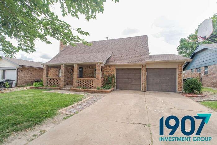 1201 Kings Ct - Photo 3 of 31