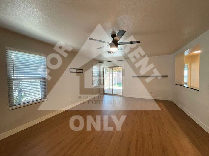 1531 S Danielson Way - Photo 7 of 10