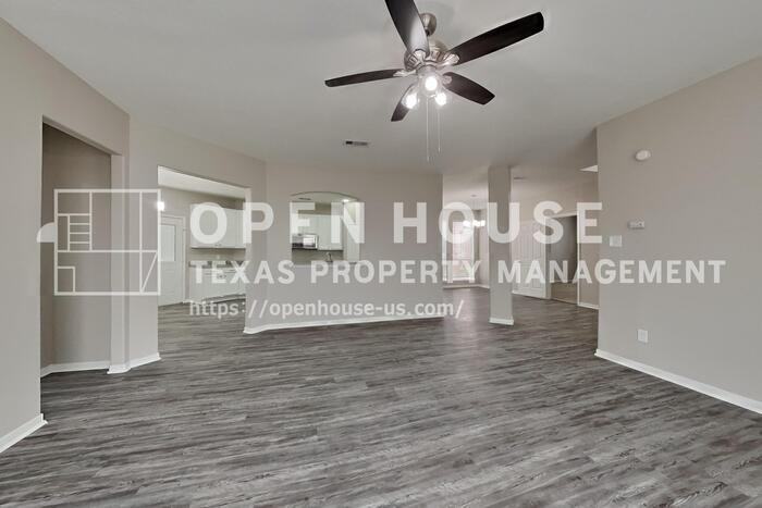 19034 Village Maple Ct - Photo 4 of 22