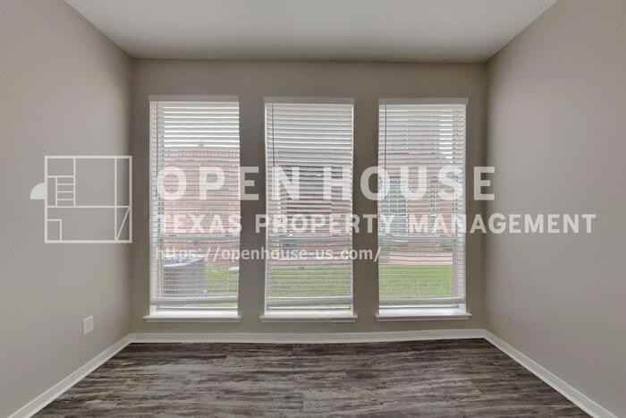 19034 Village Maple Ct - Photo 7 of 22