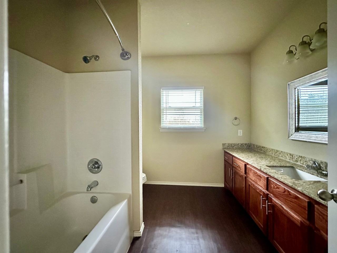 3512 S 4th St - Photo 3 of 12
