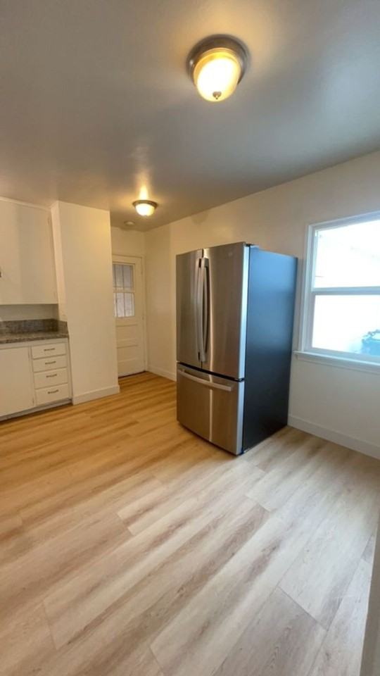 4645 Gardena Dr - Photo 6 of 13