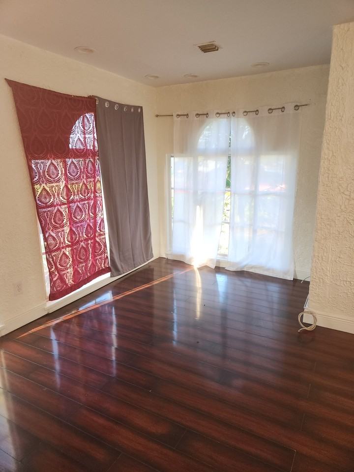 1321 W 26th St #NA - Photo 2 of 13