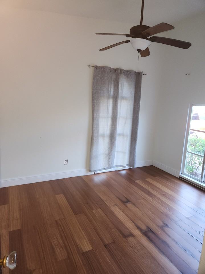 1321 W 26th St #NA - Photo 3 of 13