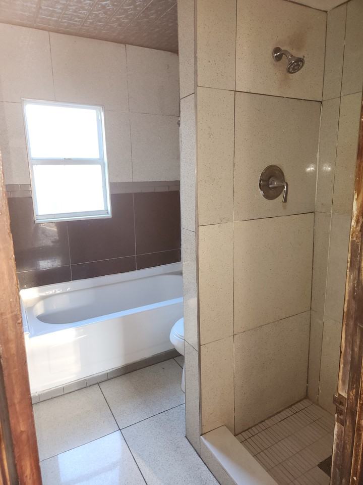 1321 W 26th St #NA - Photo 5 of 13