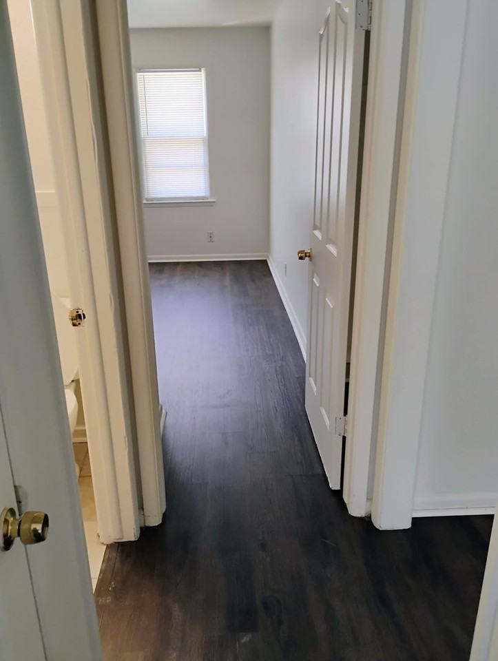 4417 E Linwood Blvd - Photo 5 of 7