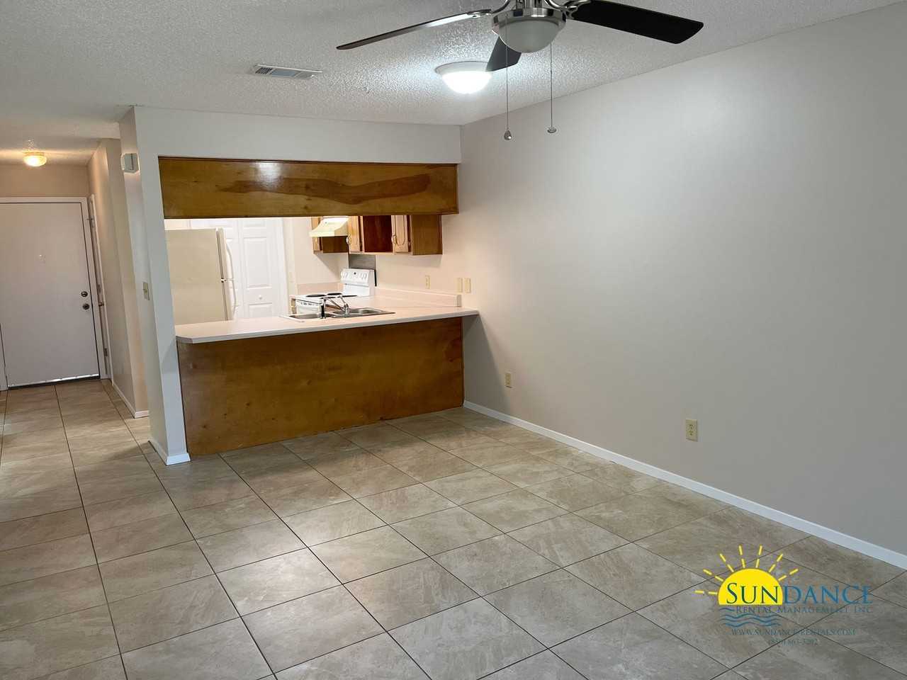 402 Harding Rd - Photo 3 of 14