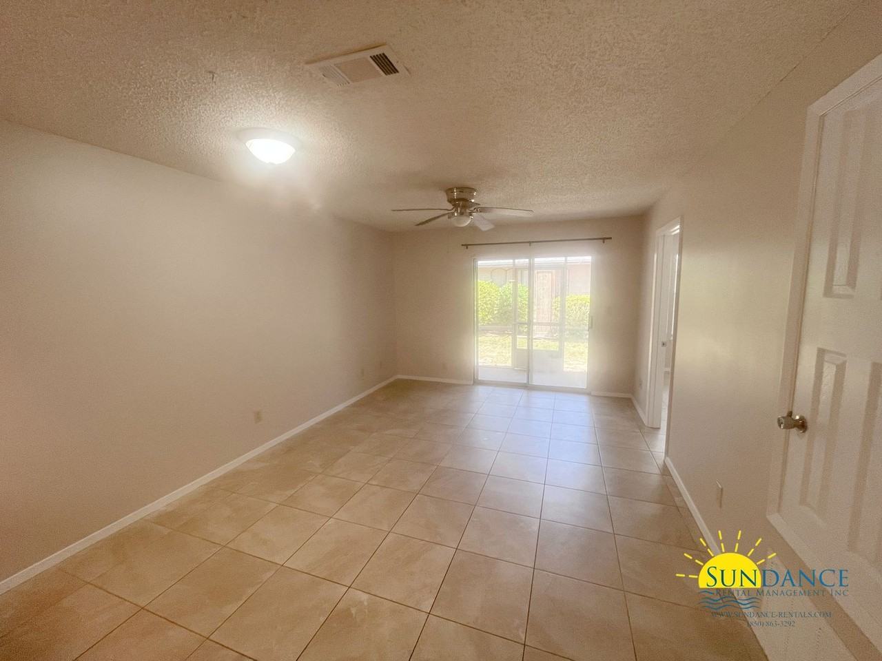 402 Harding Rd - Photo 4 of 14