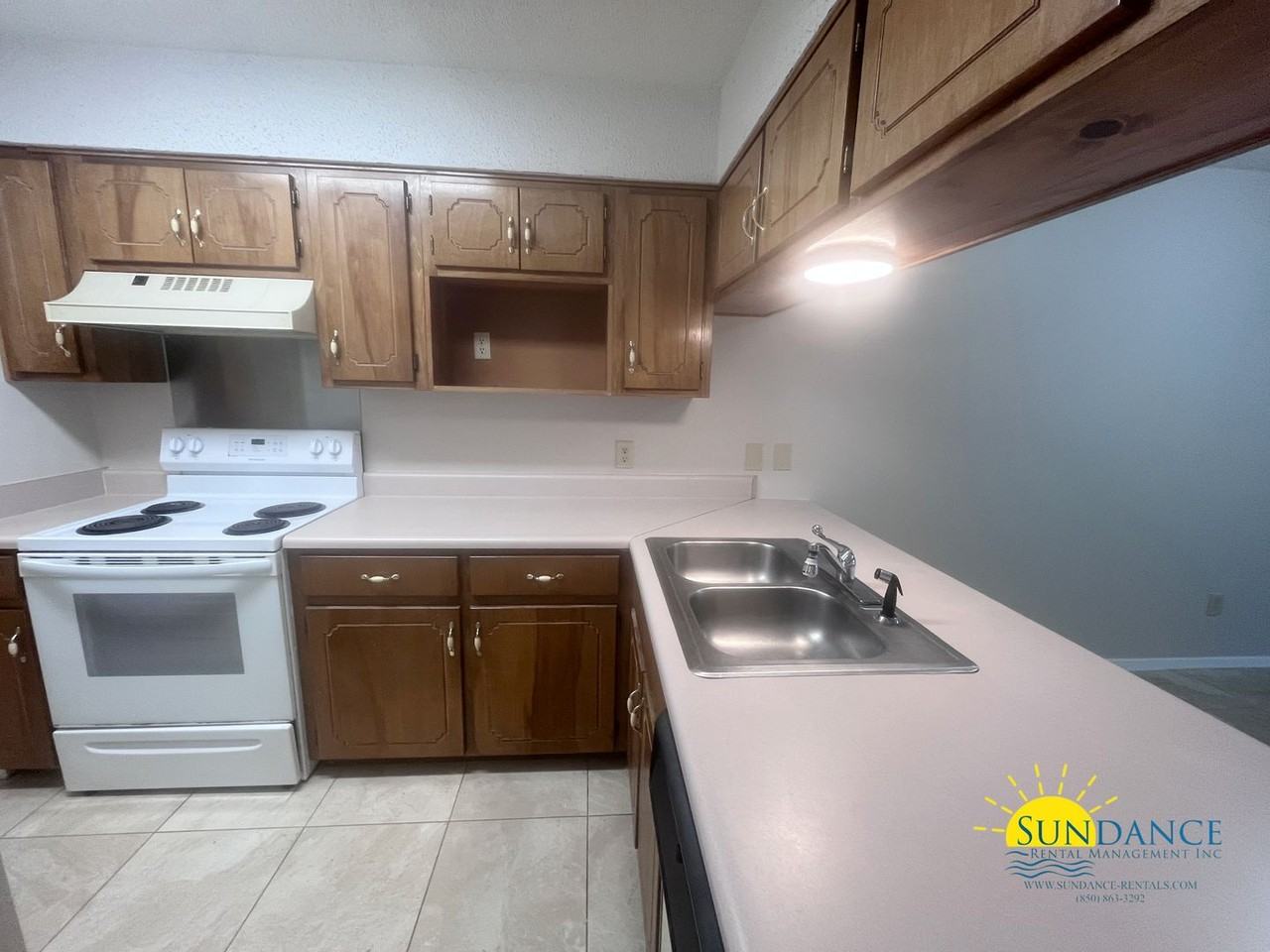 402 Harding Rd - Photo 6 of 14