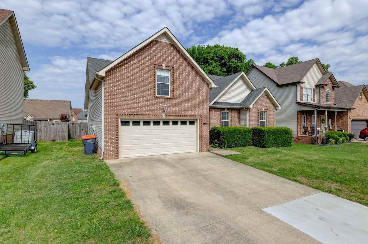 2924 Brewster Dr - Photo 3 of 50